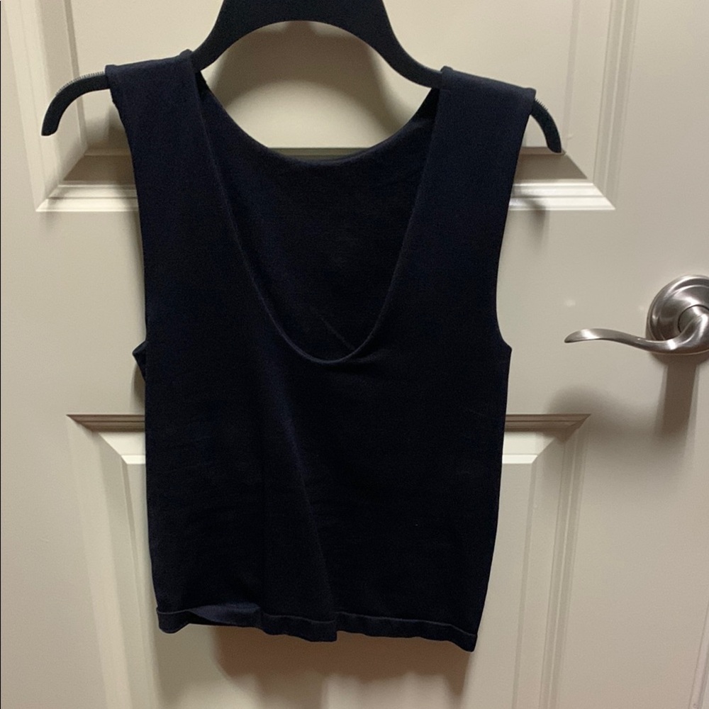 Black Sleeveless Crop Tank Top